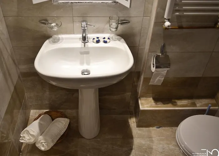 Ariadne & Theseus * Naxos City