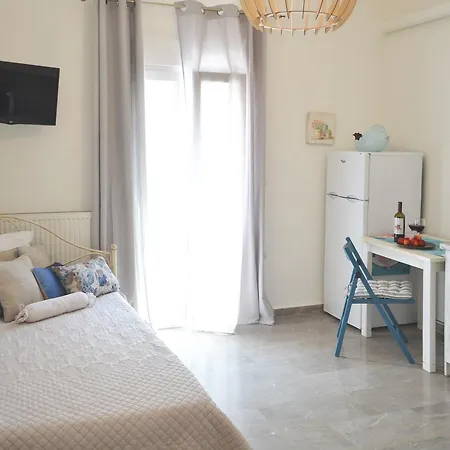Ariadne & Theseus Apartment