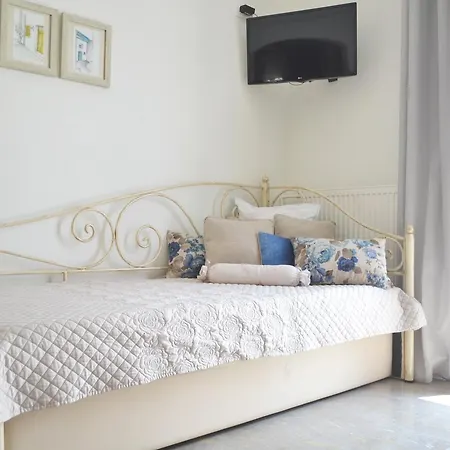 Ariadne & Theseus Naxos City