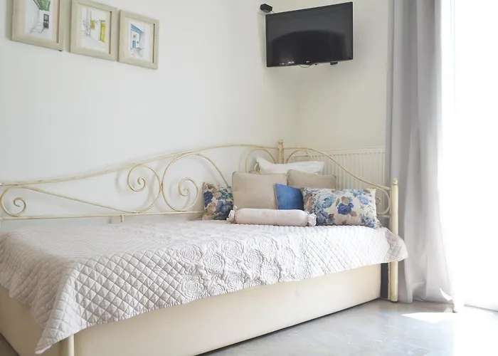 Ariadne & Theseus Naxos City